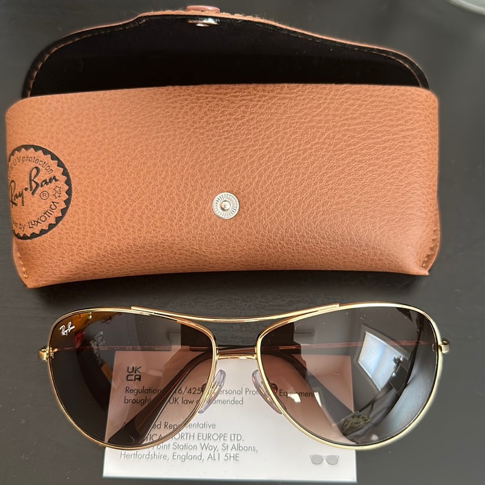 RAY-BAN Aviator Sunglasses NEW